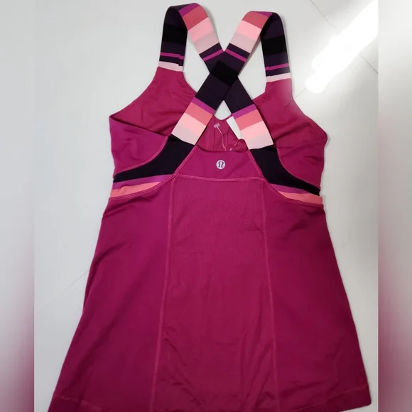 lululemon Cute Fushsia Racerback Tank with built-in bra Size 6 FP171 - Picture 2 of 9